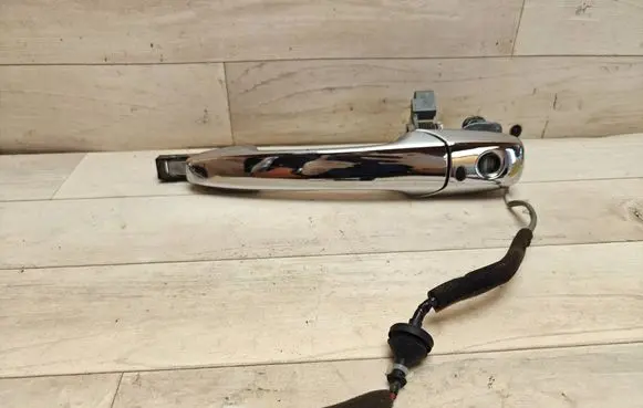 Mazda CX-7 Front door exterior handle