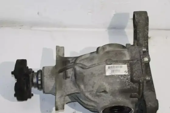 BMW 7 G11 G12 Rear differential 8638075