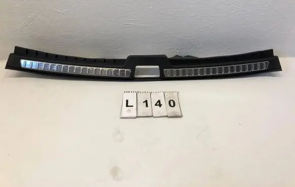 Volvo XC90 Trunk/boot sill cover protection 32353428