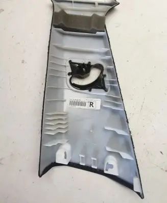 BMW X5 F15 (A) pillar trim 15671812 505462PD 025815051