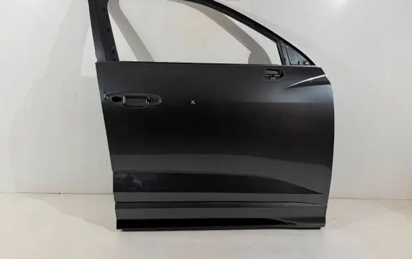 Audi Q3 F3 Front door