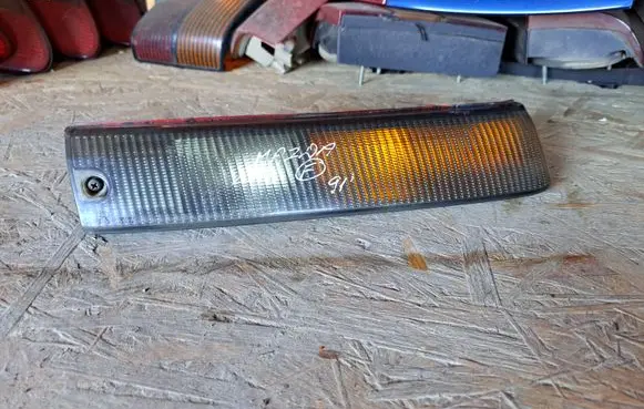 Mazda 323 F Front indicator light 21061311
