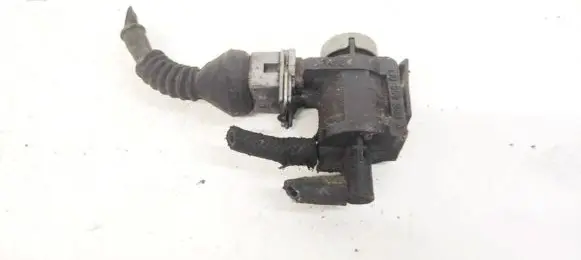 Audi A4 S4 B6 8E 8H Turbo solenoid valve 1J0906283A