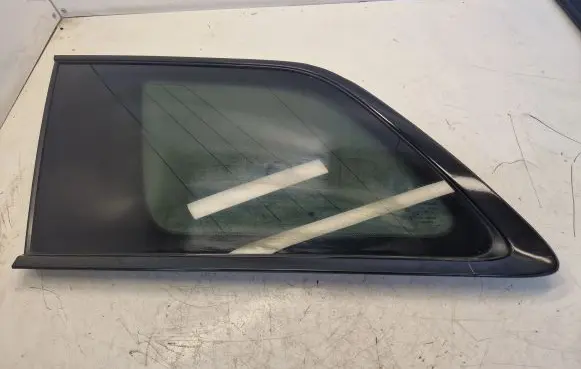 Jeep Grand Cherokee Rear side window 512147AB