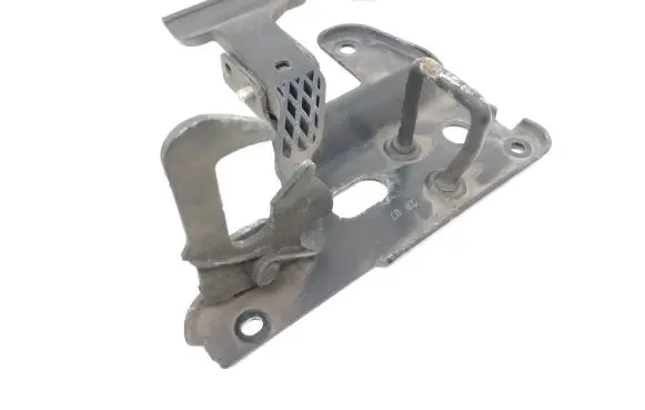 Audi A6 S6 C6 4F Engine bonnet/hood lock/latch loop/hook 4F0823480B