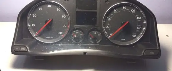Volkswagen Golf Plus Speedometer (instrument cluster) 1K0920962A