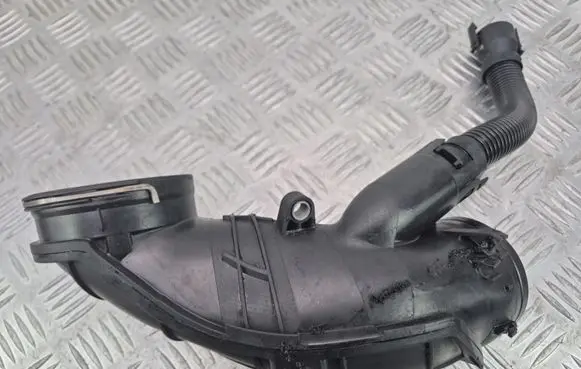 BMW X3 F25 Air intake duct part 7807493