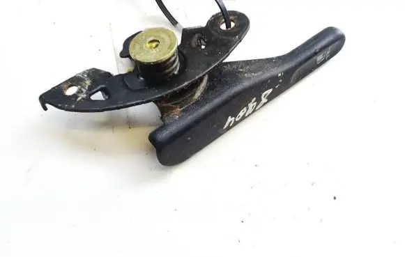 Nissan X-Trail T30 Fuel tank opening switch 