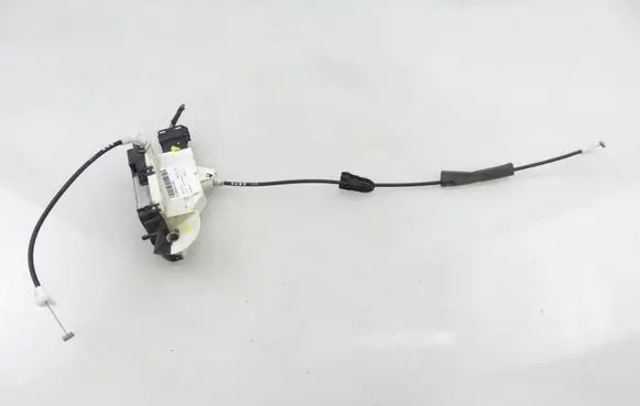 Peugeot 308 Front door lock 