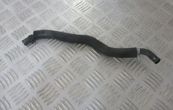Toyota Avensis T220 Engine coolant pipe/hose