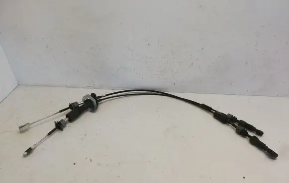 Hyundai ix35 Gear shift cable linkage 2Y4503C11 437942Y450
