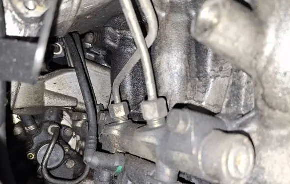 Fuel main line pipe