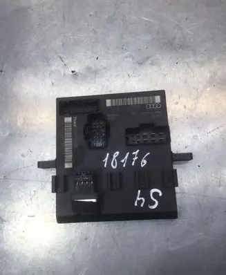 Audi A4 S4 B7 8E 8H Comfort/convenience module 8E0907279 00009773C0