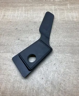 Audi A4 S4 B9 8W Fender mounting bracket 8W6823746