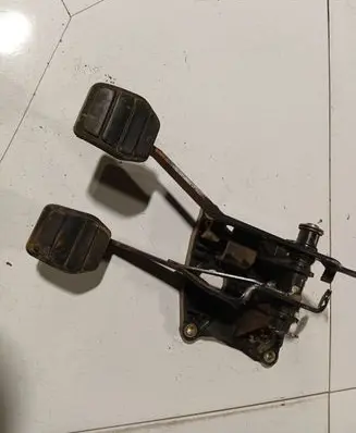 Renault Espace III Brake pedal 