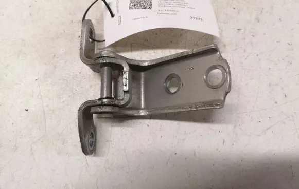 Toyota Avensis T250 Rear door lower hinge