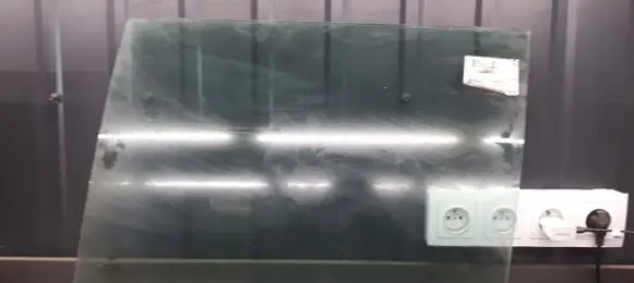 Ford Mondeo Mk III Rear side window