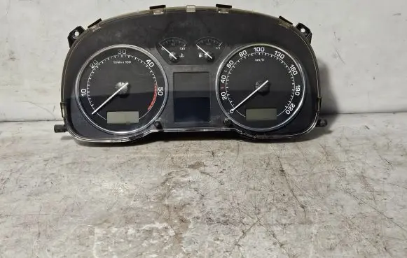 Skoda Octavia Mk1 (1U) Speedometer (instrument cluster) 1U0920821F
