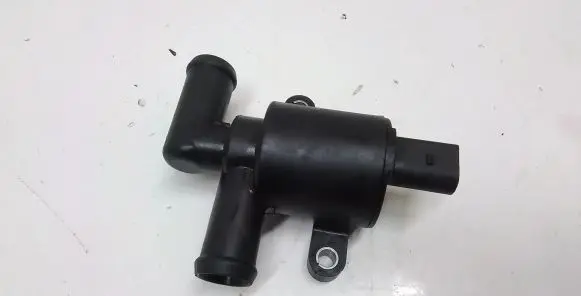 Volkswagen Atlas Coolant heater control valve 4H0121671D