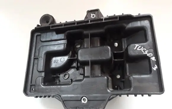 Hyundai Tucson TL Battery bracket 37150D3000