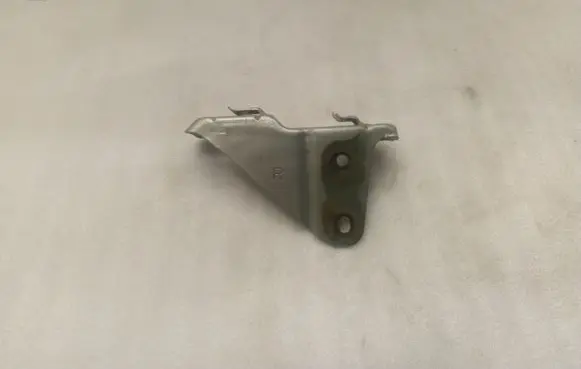 Toyota Avensis T250 Headlight/headlamp mounting bracket 5208105010