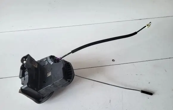 Opel Insignia B Front door lock 915C303907718S