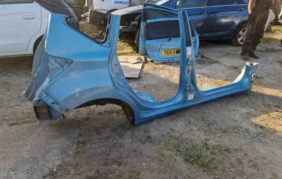 Nissan Note (E12) Rear quarter panel 