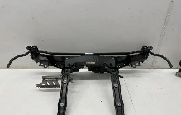Mini Cooper Countryman F60 Rear subframe 6864561