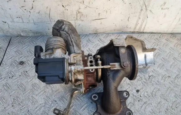Volkswagen Golf VII Turbo 04E145704P 1065634 4E0145725S