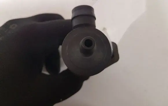 Opel Astra H Vacuum valve 13110331