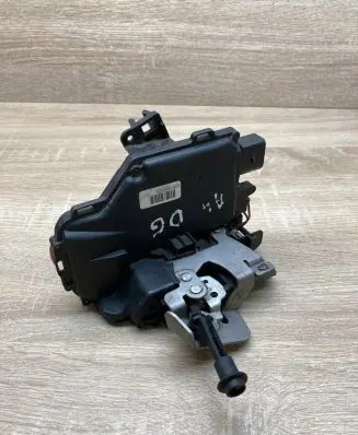 Audi A4 S4 B6 8E 8H Rear door lock 8E0839016C