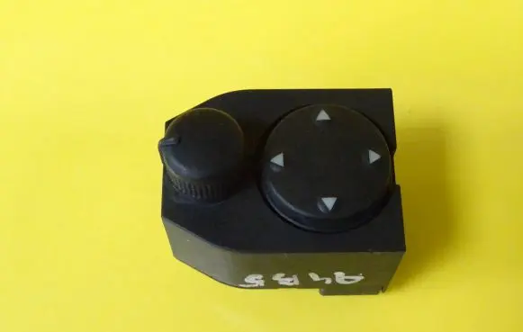Audi A4 S4 B5 8D Wing mirror switch 8D0959565A