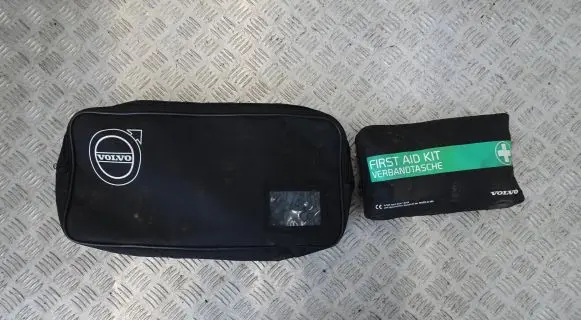 Volvo XC60 First aid kit 
