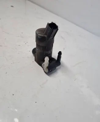 Volvo XC70 Windscreen/windshield washer pump 1S7117K624FE