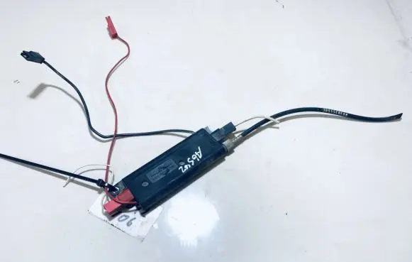 Audi 80 90 B3 Antenna control unit 893035225g