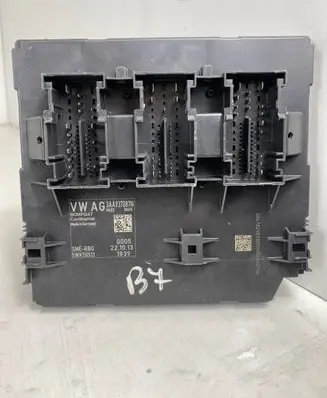 Volkswagen PASSAT B7 Comfort/convenience module 3AA937087N BCMPQ47 5WK50513