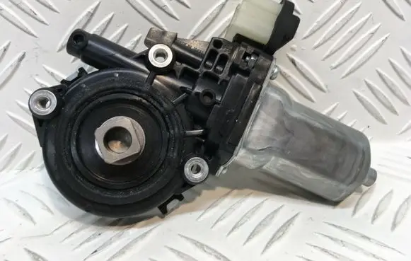 Nissan X-Trail T31 Front door window regulator motor 80731EG000 2621003900