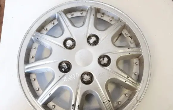 Volkswagen Lupo R14 wheel hub/cap/trim 
