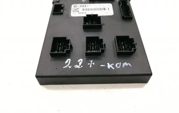 Audi A5 8T 8F Comfort/convenience module 8K0907063M F005V00853 H0260843
