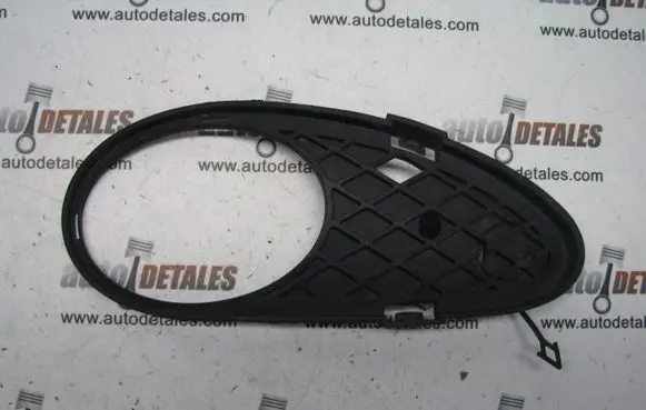 Mercedes-Benz C W203 Front bumper lower grill A2038850623
