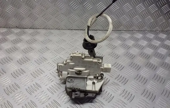 Audi A6 S6 C6 4F Front door lock 4F1837016