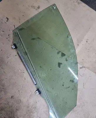 Toyota RAV 4 (XA30) Front door window glass four-door 43R00034