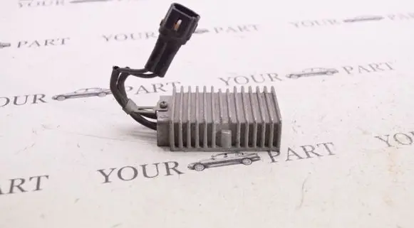 Lexus LS 460 - 600H Fan control module 2308038010