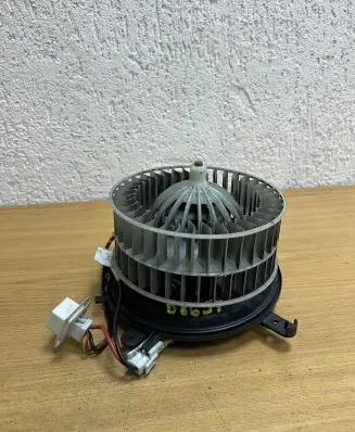 Mercedes-Benz E W210 Air conditioning (A/C) fan (condenser) A2108214651 D8657