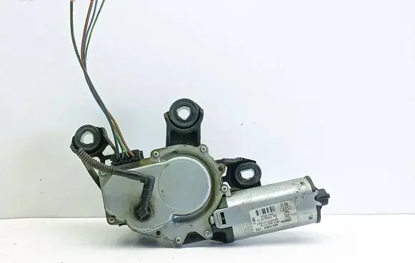 Audi A4 S4 B5 8D Rear window wiper motor 8L0955711B 404430B 154625479
