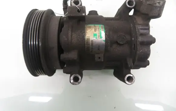 Renault Thalia I Air conditioning (A/C) compressor (pump) SD6V12 8200315744