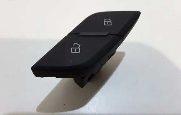 Audi Q3 8U Central locking switch button 8U1962107