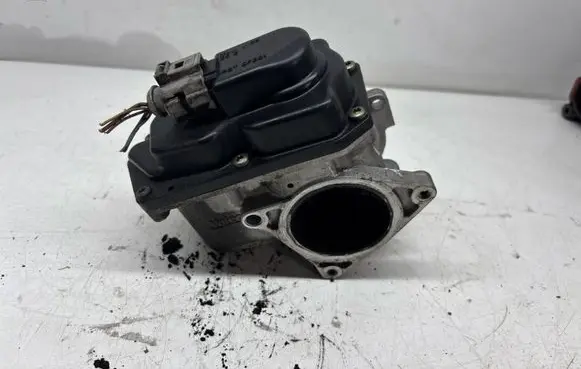 Volkswagen Tiguan EGR valve VASV29007935