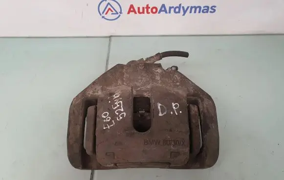 BMW 5 E60 E61 Front brake caliper 6766558 34116766558