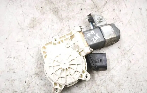 BMW 5 E60 E61 Rear door window regulator motor 17024605